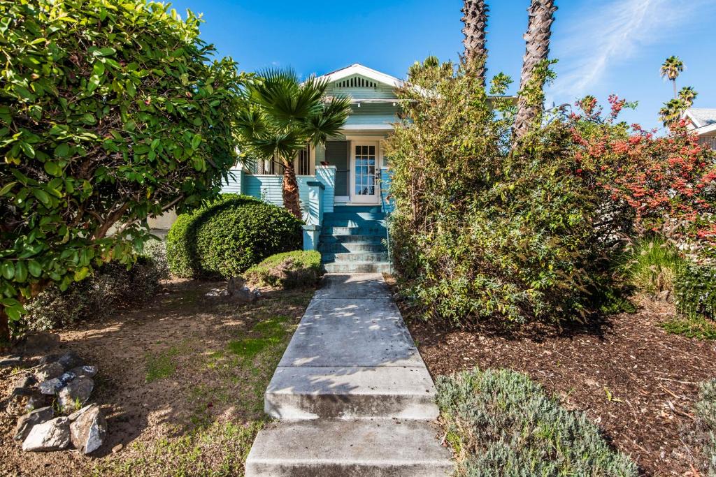 Silver Lake House | Charming Two Bedroom Bungalow In Silverlake