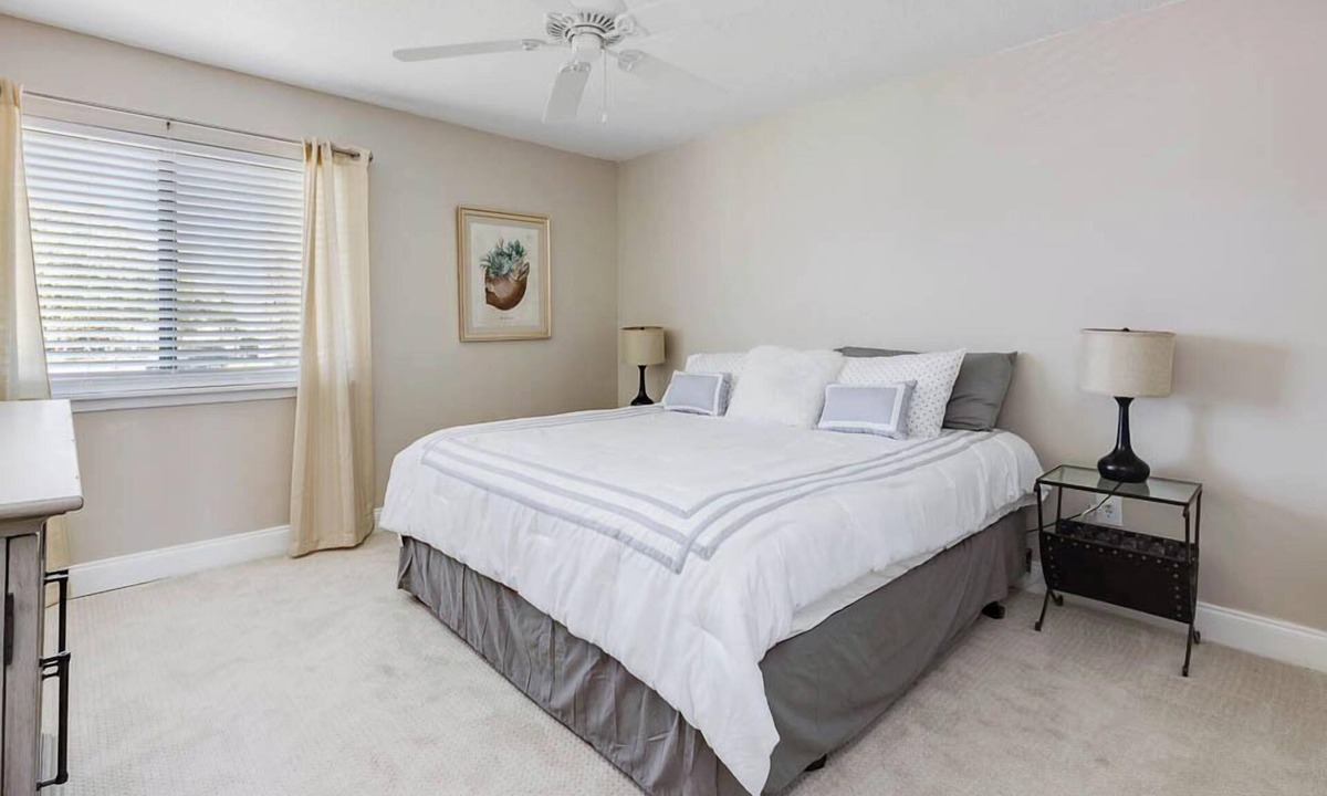 Sawgrass Condo | Charming Upstairs Condo with Stunning Water