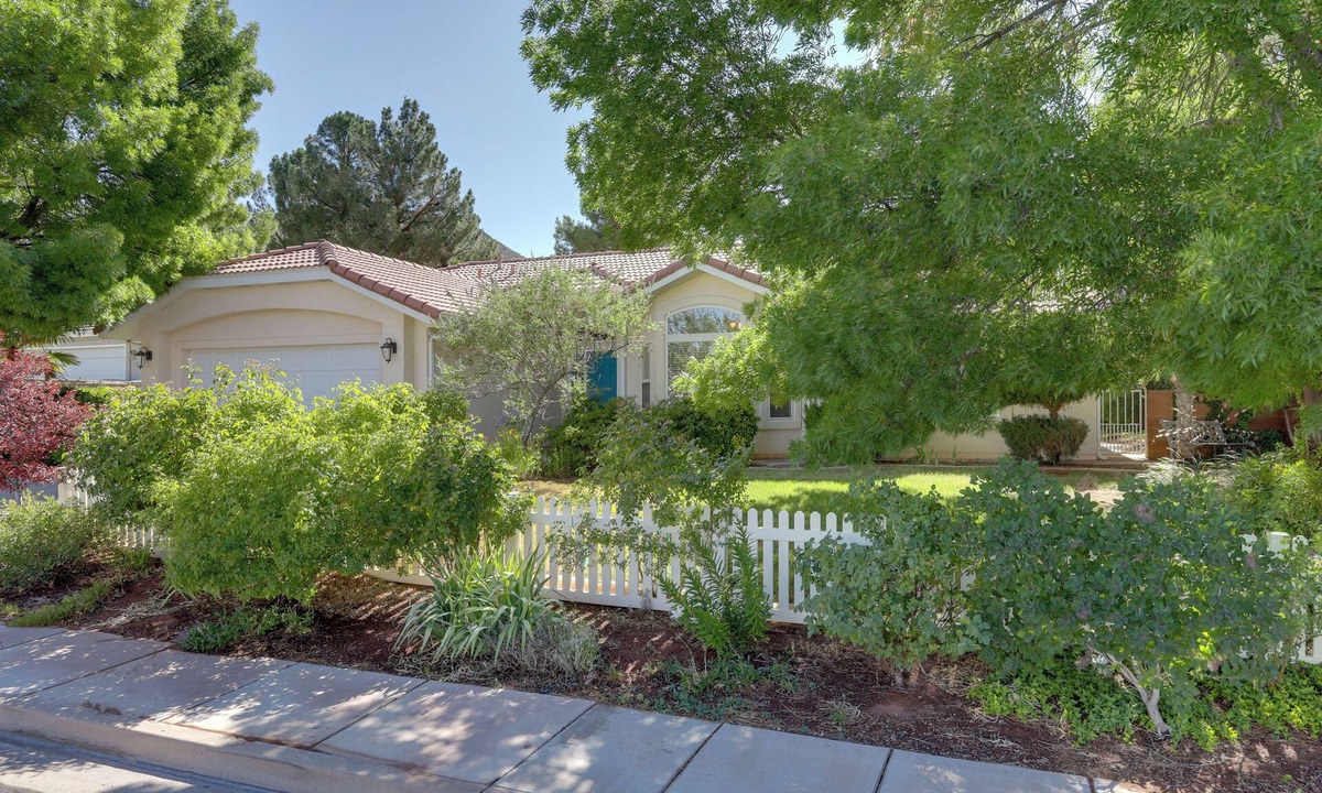 Shadow Mountain House | Charming Utah Abode w/Patio, Grill & Yard!