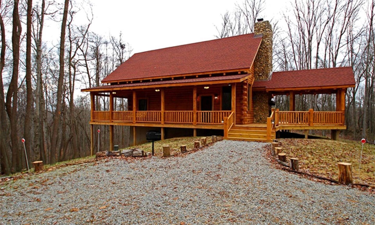 Logan House | Charming Vacation Cabin Secluded in the Woodlands near Old Man's Cave, Ohio