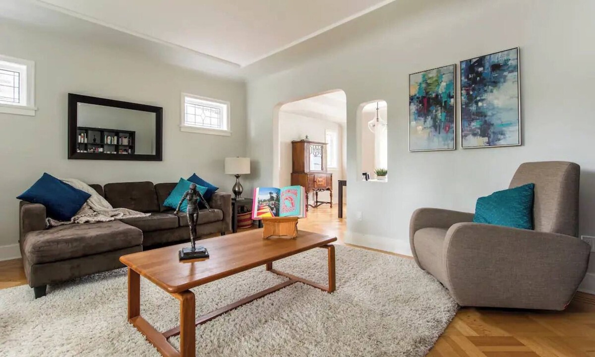 Kensington-Cedar Cottage House | Charming Vancouver 5BR Family Home w/Garden, Deck & Parking. Sleeps 12