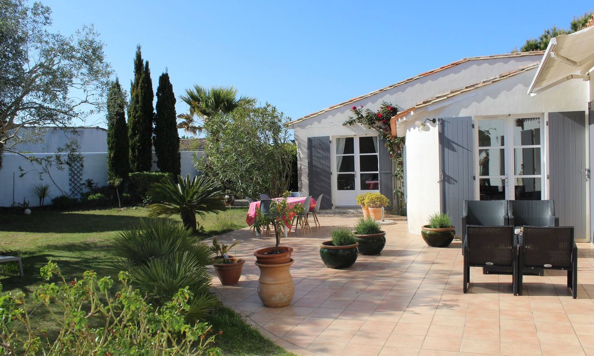La Couarde-sur-Mer Villa | Charming villa 4 minutes from beach (on foot), village and market (by bike)