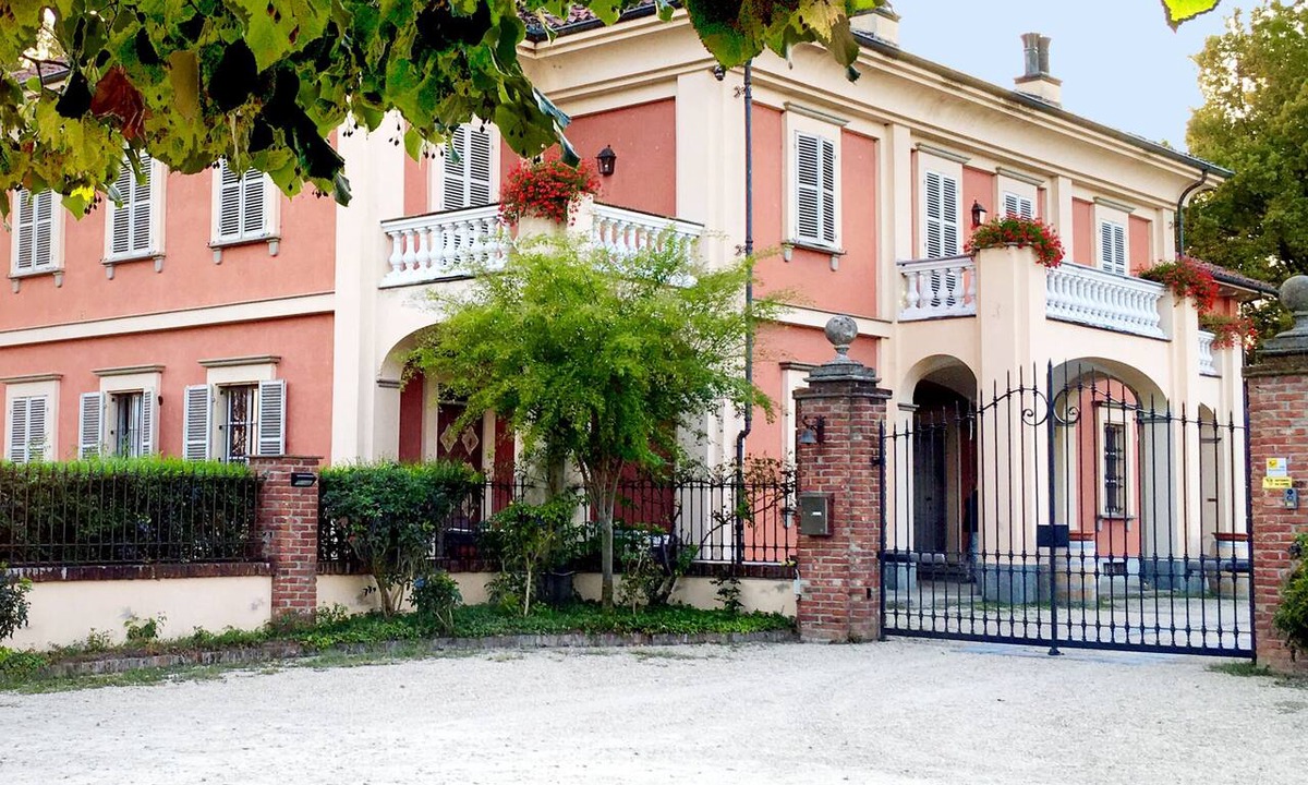 Castello di Annone Villa | Charming Villa in Monferrato hills
