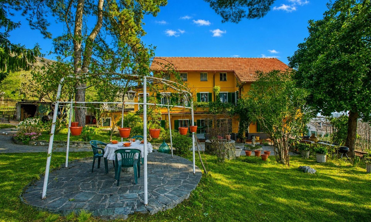 Pisano Villa | Charming Villa I Tre Archi, Pisano, Italy