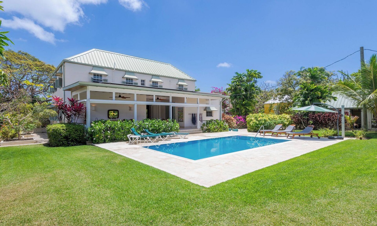 Worthing House | Charming Villa with Private Pool, Close to Beach - Rosedale