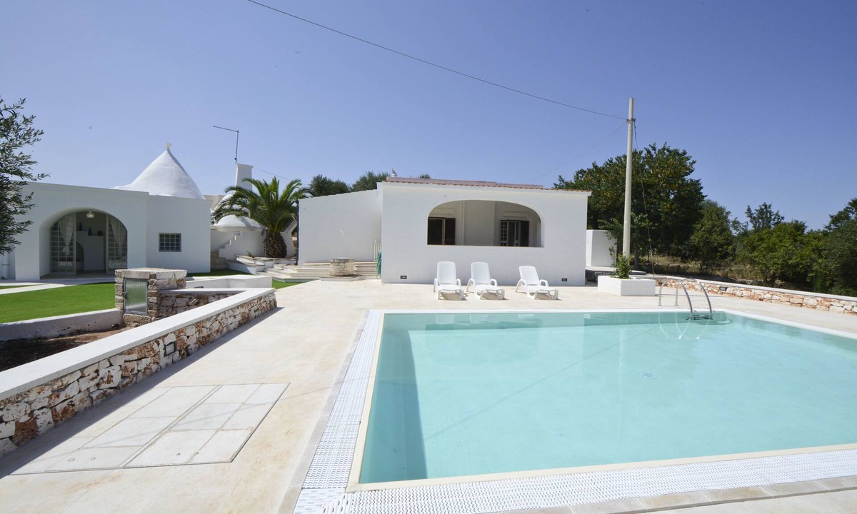Ostuni Villa | Charming Villas - Villa d'Itria with Trullo by Wonderful Italy
