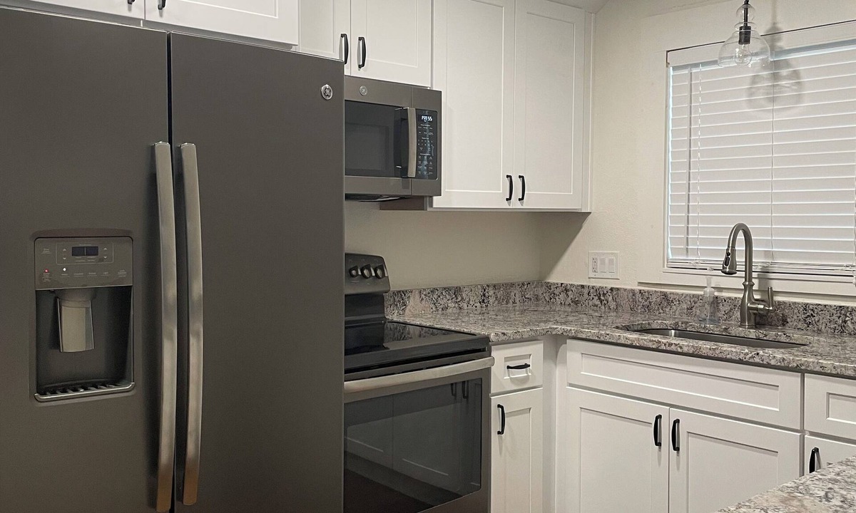 Thornton Park Apartment | Charming Walkable Attic Bungalow near Lake Eola with Full Kitchen