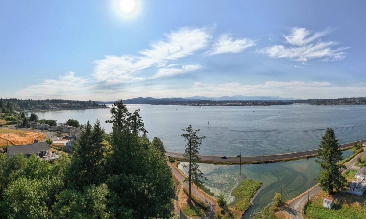 Retsil Other | Charming waterfront 3-bedroom farmhouse with AC, WiFi in serene Port Orchard