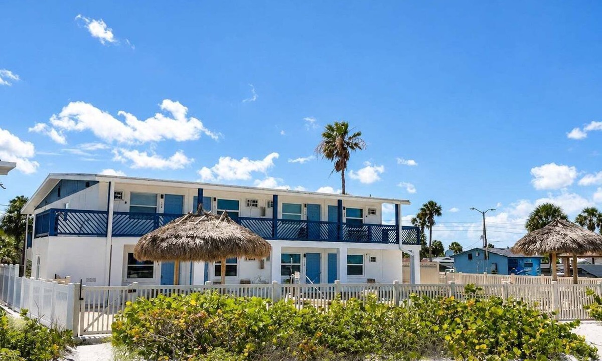 Belleair Beach Condo | 🌊Chateau 2E: Remodeled condo on Belleair Beach Great Discounts!