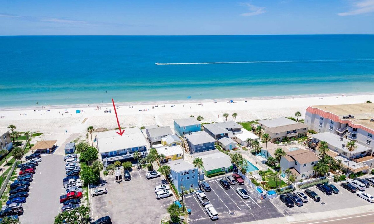 Belleair Beach Condo | Chateau 4E- Beachfront Condo with Great Discounts!