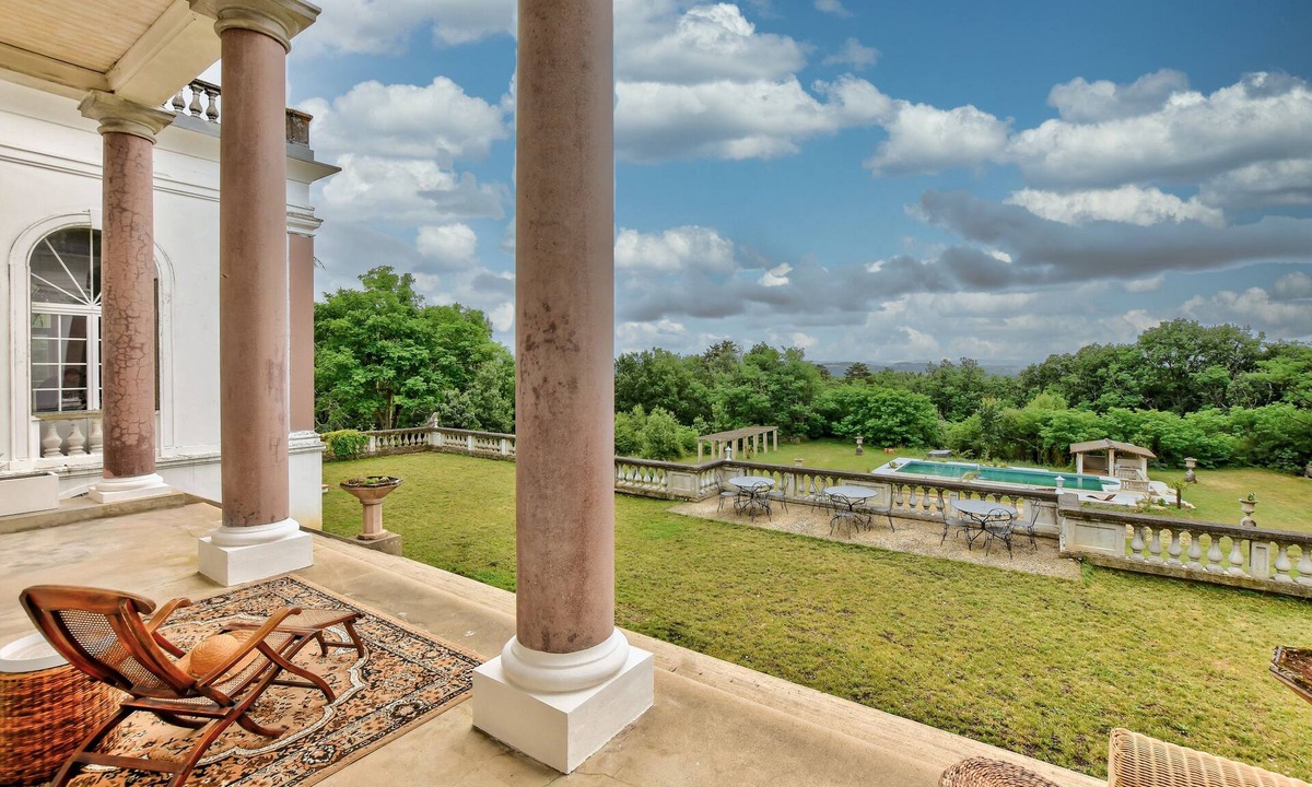Damiatte House | Chateau de Pourpry
