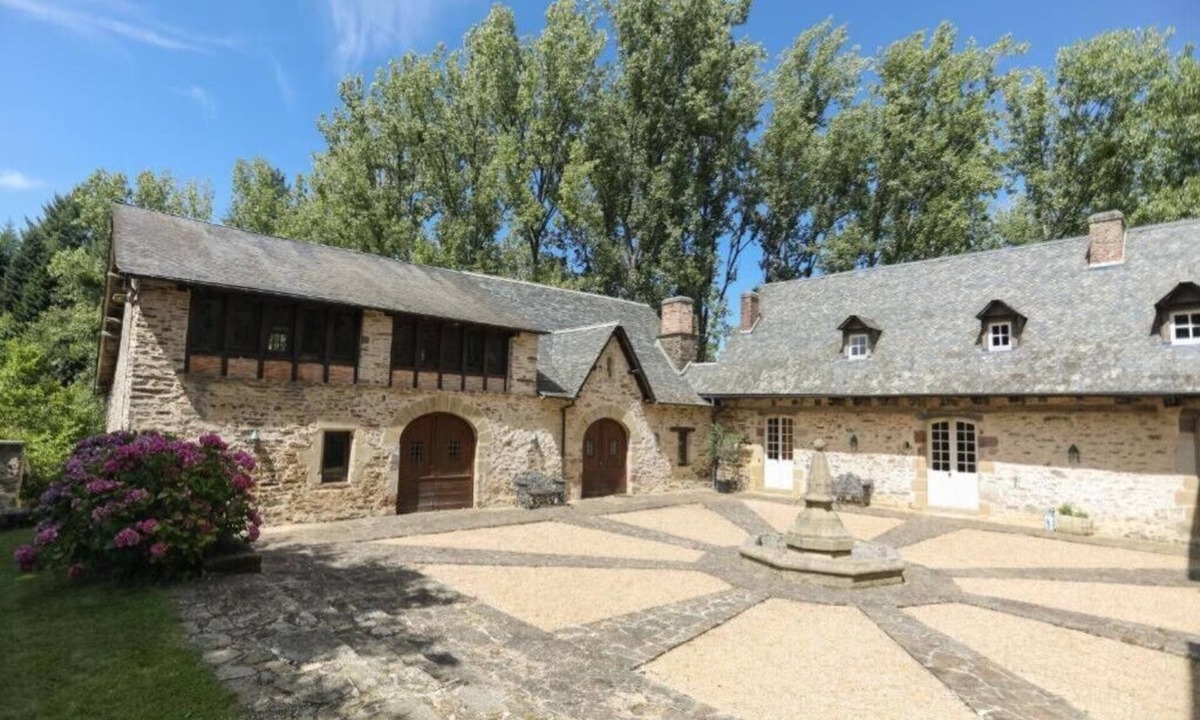 Aix Other | Chateau for rent