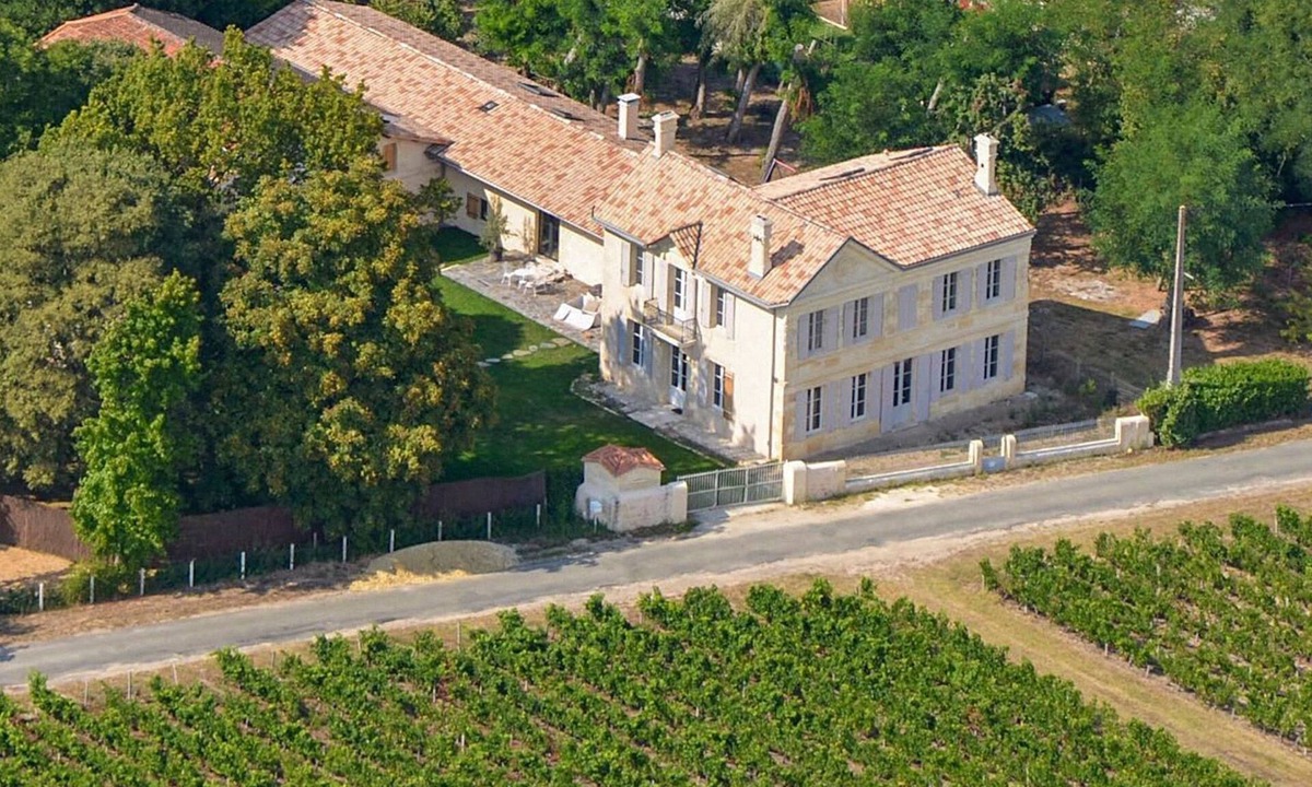 Saint-Christoly-Medoc Other | Chateau Art De Vivre