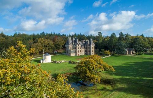 Renac House | Chateau LE BROSSAY