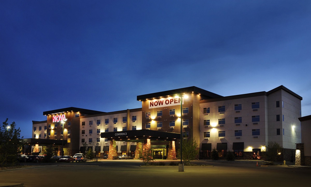 Northwest Edmonton Hotel | Chateau Nova Yellowhead