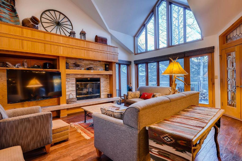 Mountain House Apartment | Chateaux DuMont 2708