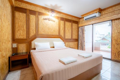 Nai Mueang Hotel | Chatsuree Mansion
