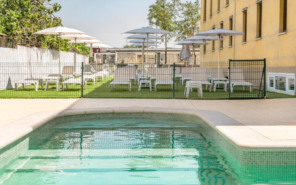 Loranca - Nuevo Versalles - Parque Miraflores Hotel | Checkin Madrid Móstoles