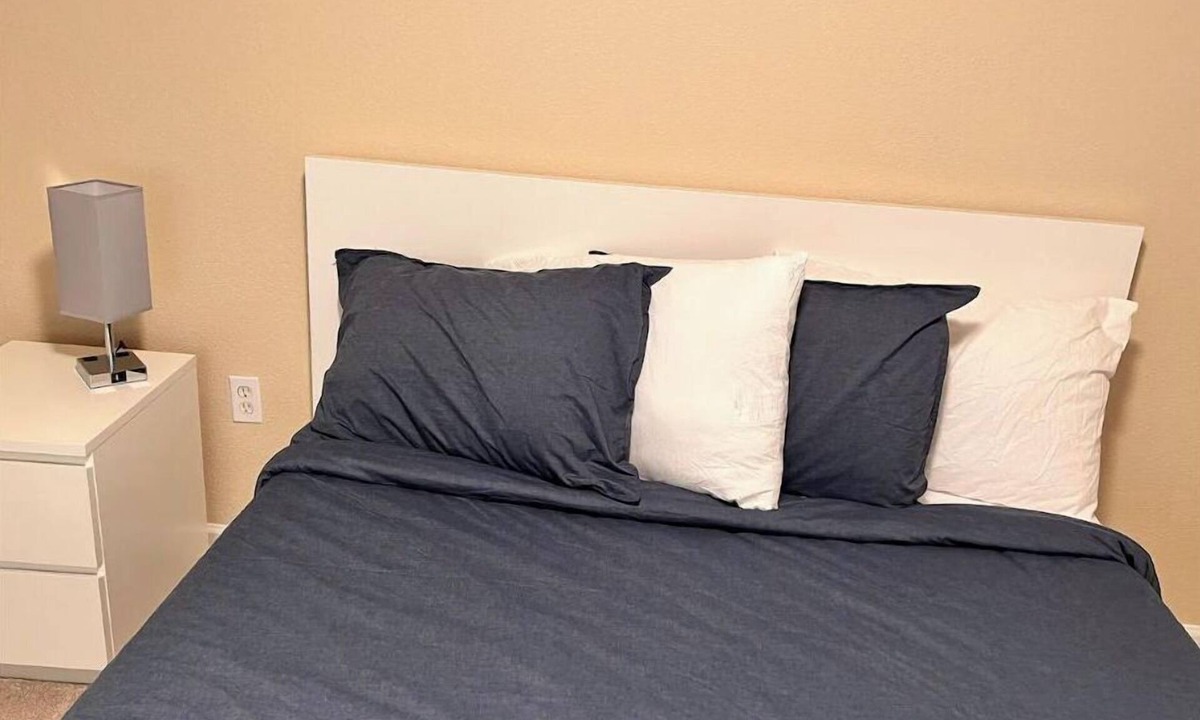Portsmouth House | Cheerful 3-bedroom home with free parking.