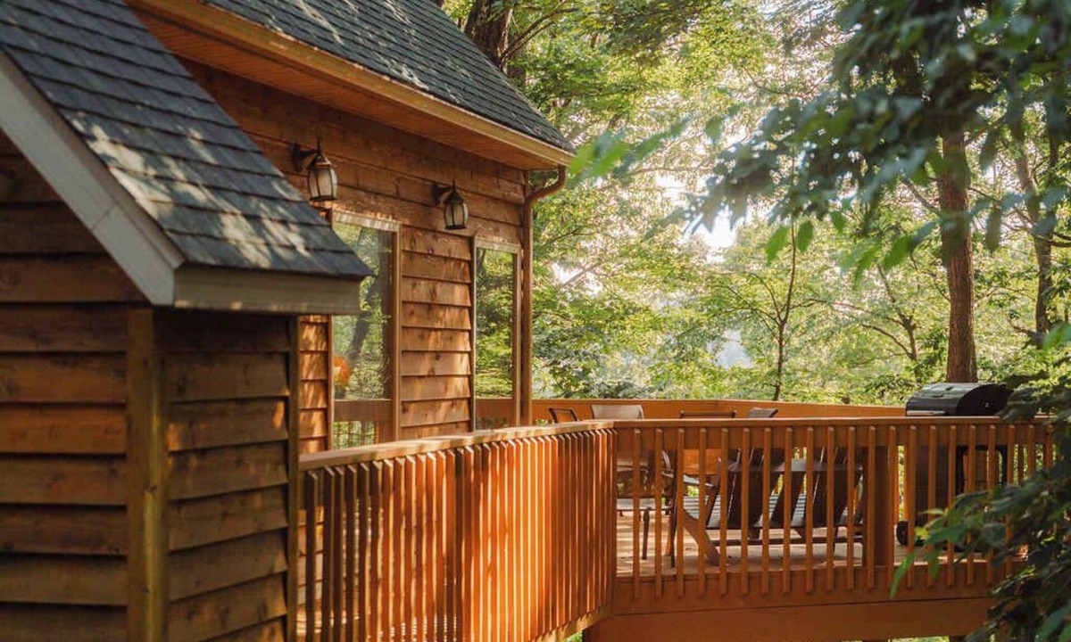 Rockbridge Cabin | Cheerful Two Bdrm Cabin With Hot Tub & Pet Friendly