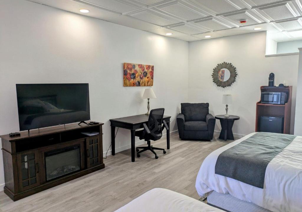 Wapato Point Hotel | Chelan Valley Inn