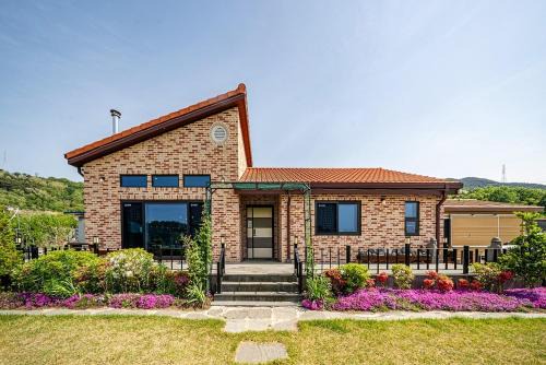 Cheongdo House | Cheongdo Group Pension Peach Blossom Pension