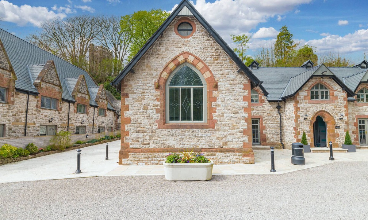 Dalton-in-Furness Hotel | Chequers Lodge