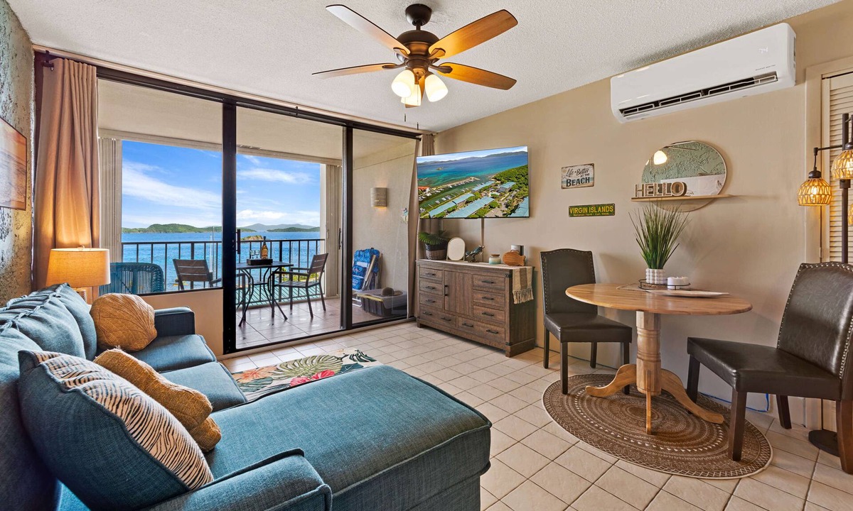 Red Hook Hotel | Cherie’s Cozy Oceanside Condo-3 Pools-Sapphire