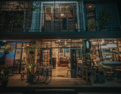 Chanthanimit Hostel | Chernchan Hostel