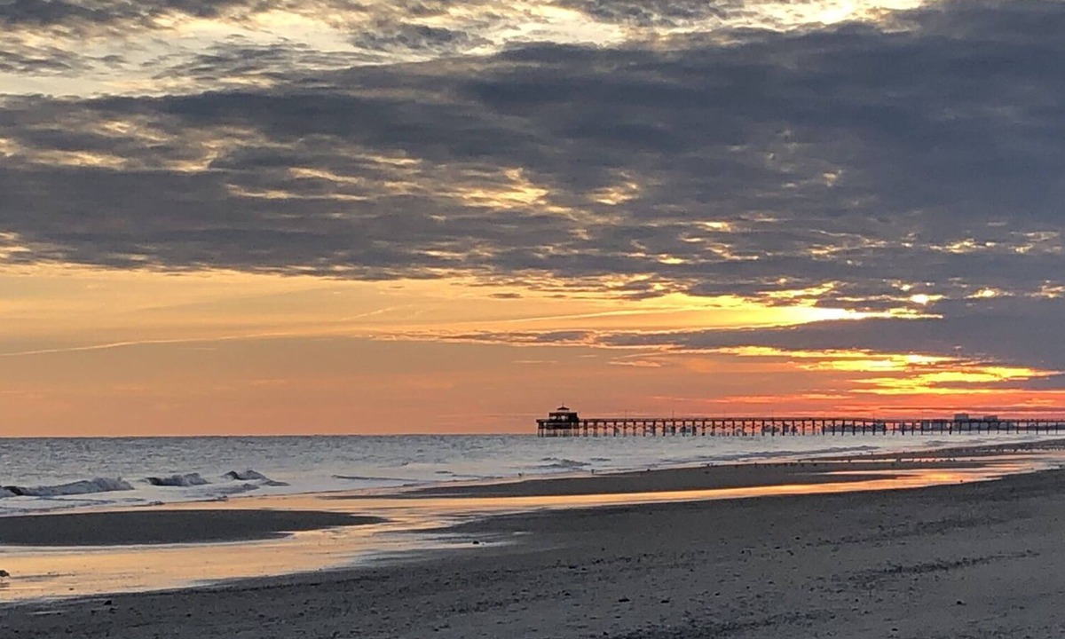 North Myrtle Beach House | Cherry Grove Waterfront Guesthouse, Pet-Friendly, Steps To Beach