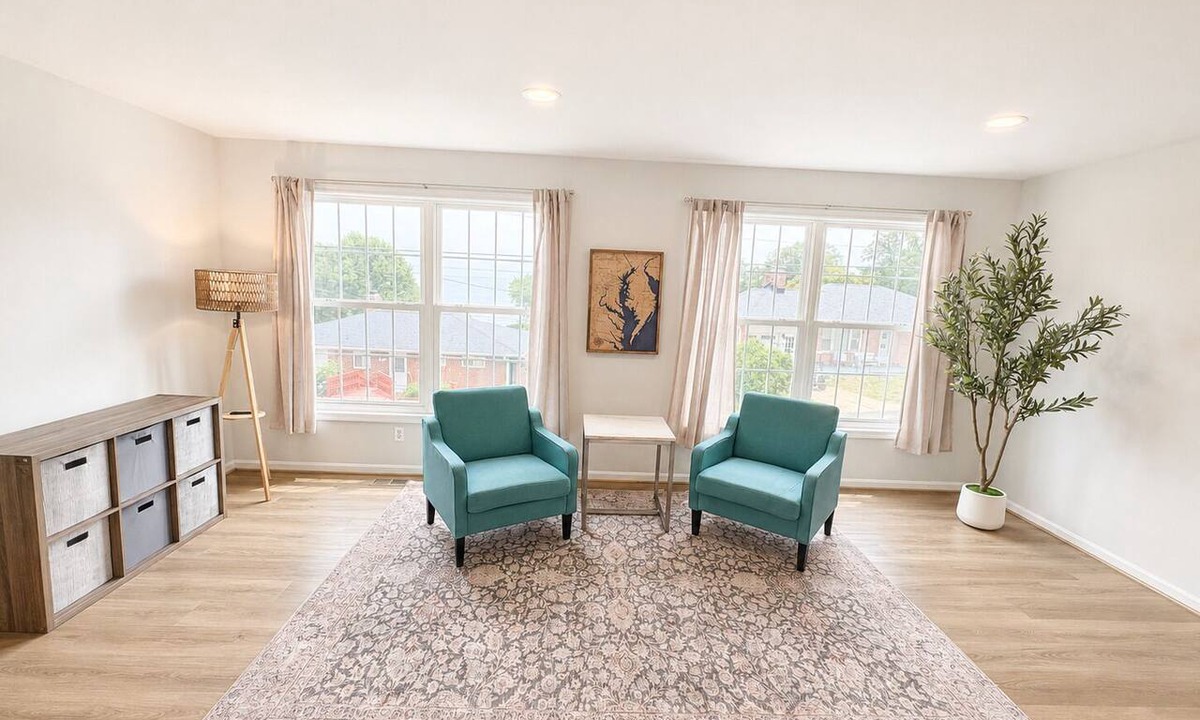 Chesapeake Beach House | Chesapeake Bay Views Sleeps 8 Walk to Beach