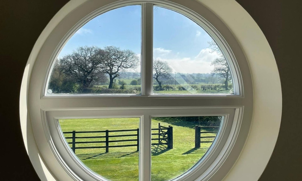 Middlewich Apartment | Cheshire - Countryside peaceful retreat. Surrounded with nature and wildlife.