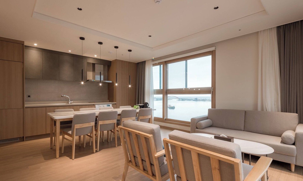 Sokcho Hotel | Chestertons Sokcho