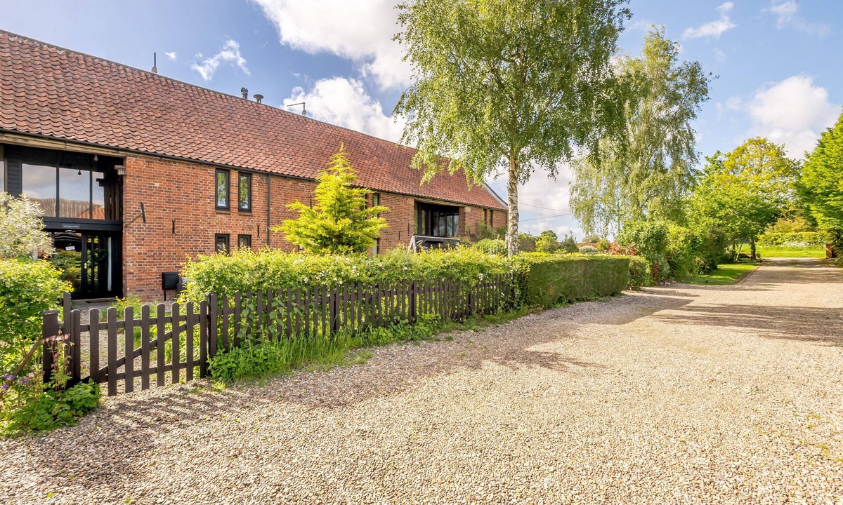 Runham House | Chestnut Barn - Two Bedroom House, Sleeps 4