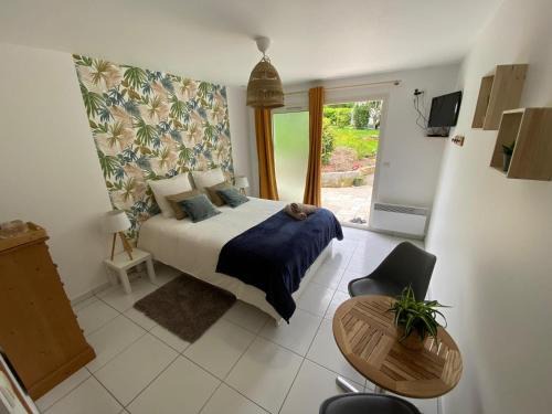 Mauperthuis Bed & Breakfast | Chez JD