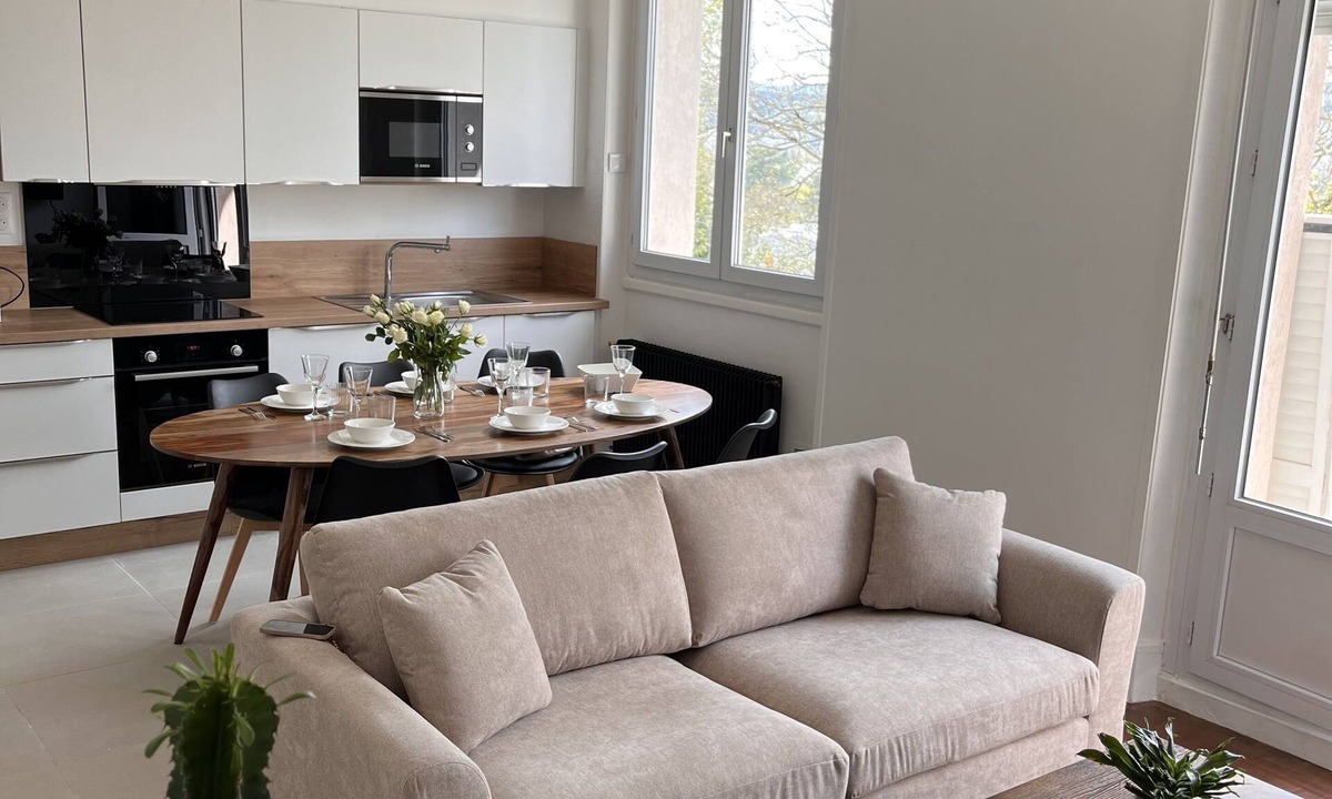 Faubourg-Raines Apartment | Chez Louisa-Maria