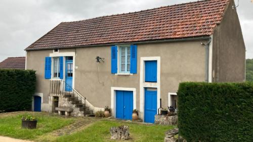 Massangis House | Chez Manon
