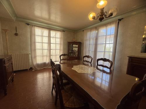 Gramat Villa | Chez Papi et Mamie maison de famille à Gramat