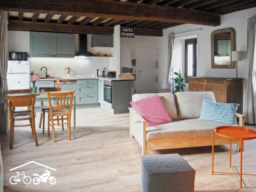 Aubusson Apartment | Chez Philomène