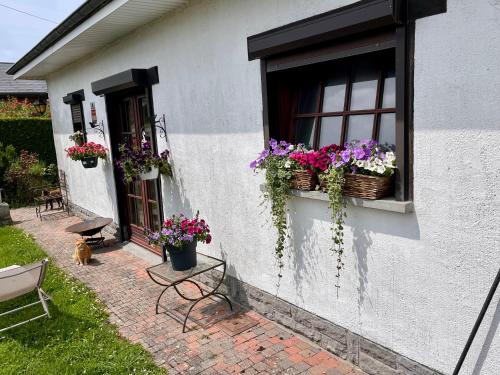 Presgaux House | Chez Tantine Nadine