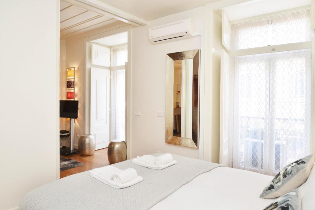 Martires Apartment | Chiado Luxury Experience - Checkinhome