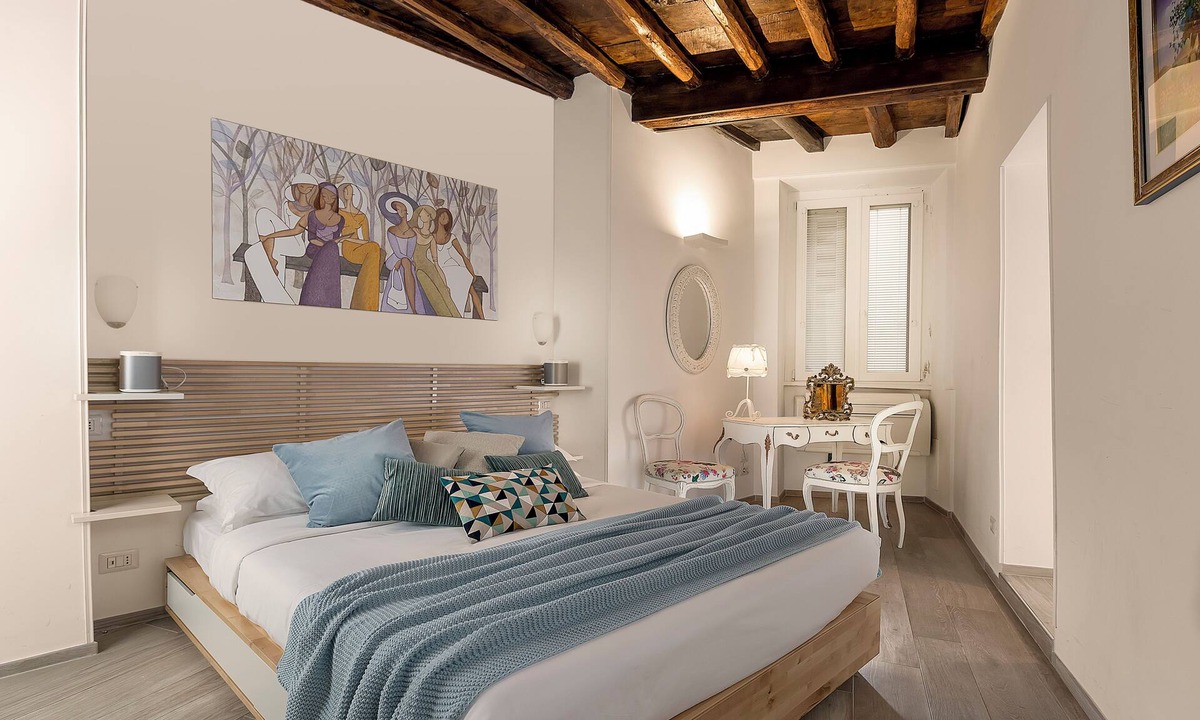Roman Ghetto Apartment | Chiavari 2 Bed/2 Bath Apt in Campo de Fiori