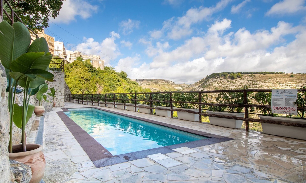 Ragusa House | Chibao House Holiday Home with Private Pool, Mountain View, Garden & Wi-Fi