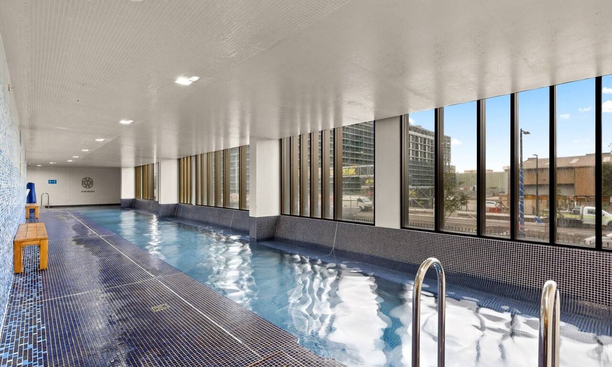 Wentworth Point Apartment | Chic 1-Bed with Pool by River, Ferry & Amenities