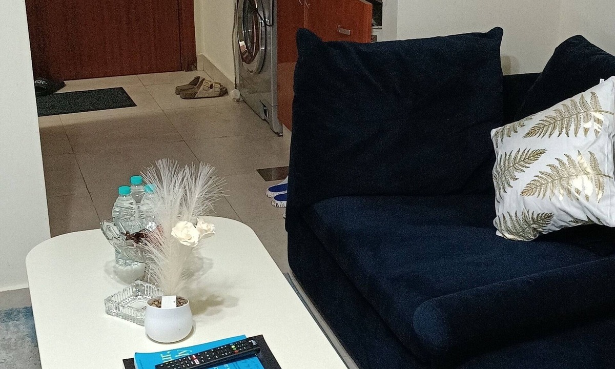 Naif Apartment | Chic 1-studio flat with WiFi and AC close to mall, park, metro