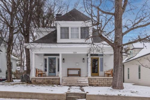 Nashville House | Chic 2 bed 2 bath, in 12 South