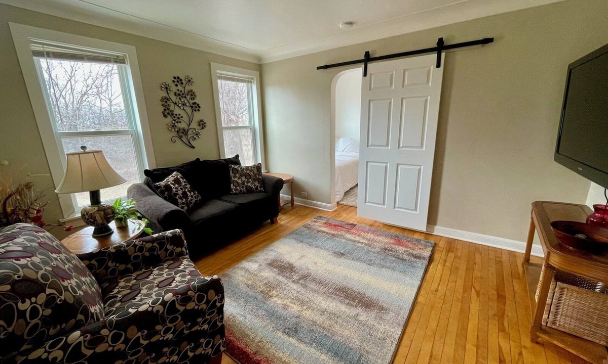 Northeast Minneapolis Apartment | Chic 2-bedroom apartment in great Minneapolis neighborhood & luxury gym access