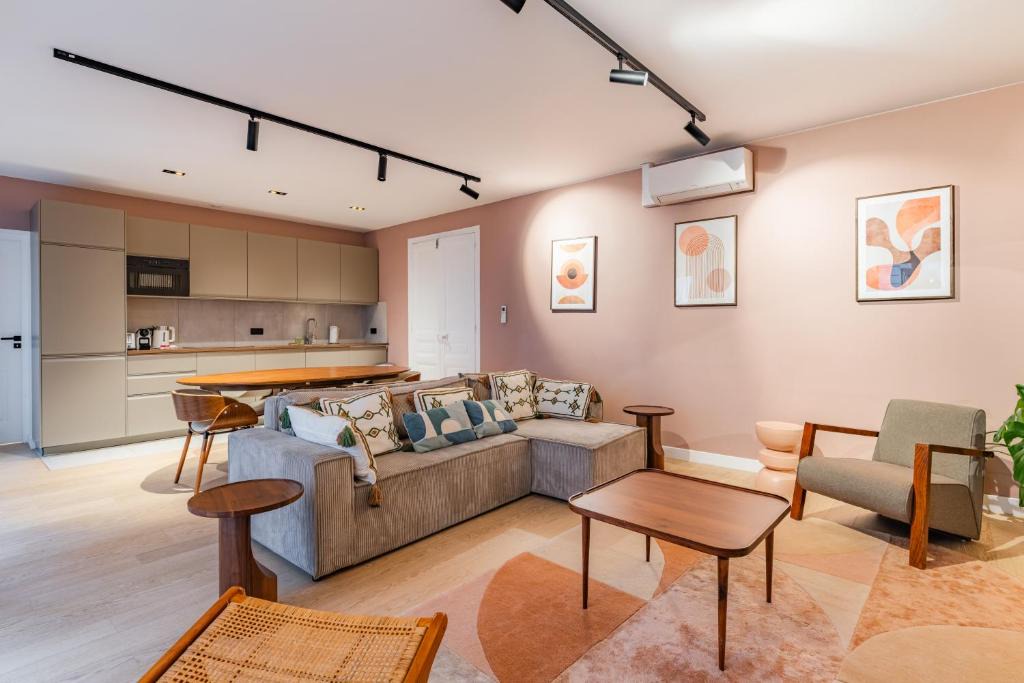 Saint-Merri Apartment | Chic 3-room air-conditioned apartment in the heart of the Marais
