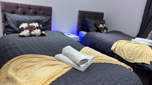 Tredegar Apartment | Chic Above Store
