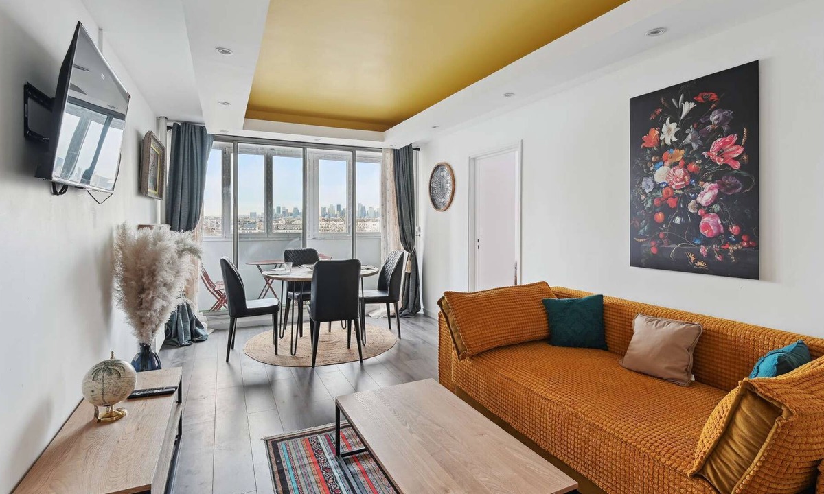 Colombes Apartment | Chic and spacious apart with parking